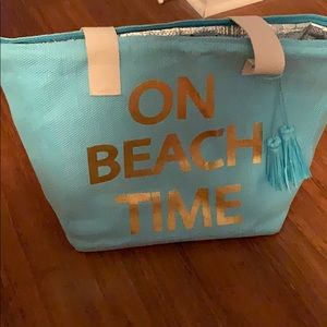Insulated beach bag
